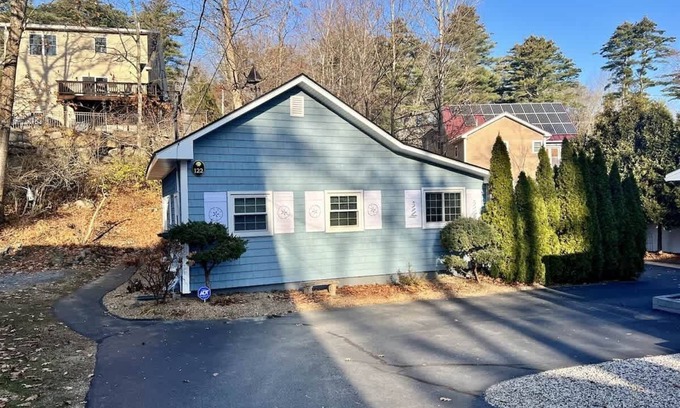 Ogunquit Casa | Ogunquit's Cottage! Easy Walk with the Family to Downtown and Beach!