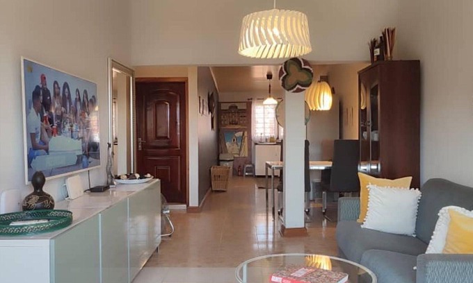 Nungua Casa | Oheneba Tema - Luxury Hot -Tub Retreat with Wi-Fi
