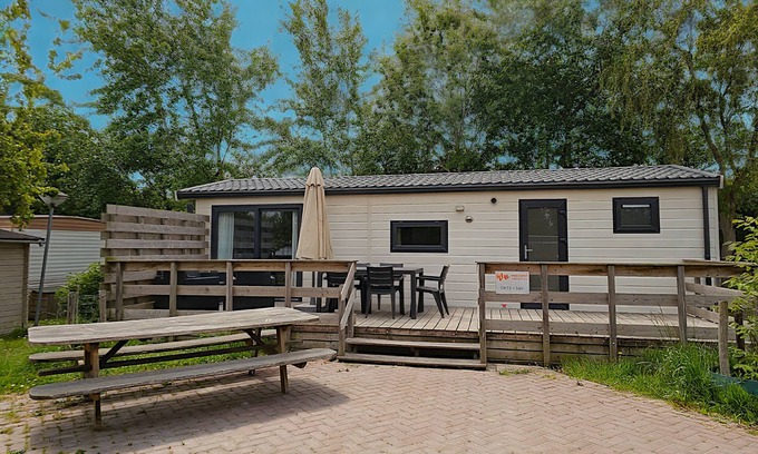 Oostkapelle Chalet De Esquí | OK31 "Sien" vacation chalet in Oostkapelle
