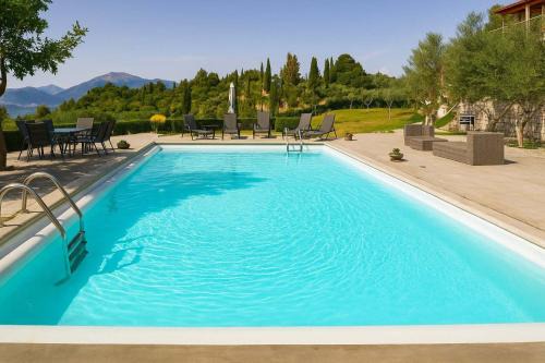 Drepano Apartamento | Oka Aqua Paradise - Panoramic Seaview with Pool