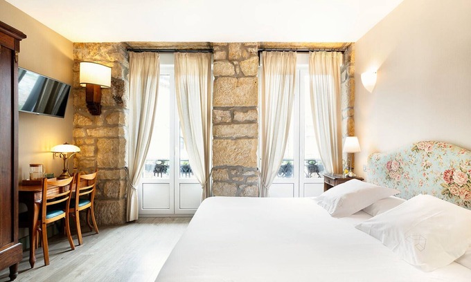 Gros Hotel | Okako Hotel
