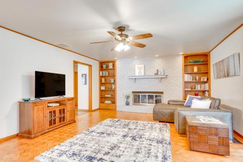 Central Oklahoma City Casa | Oklahoma City Home about 9 Mi to Downtown!