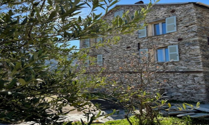 Murato Apartamento | Old building with heated swimming pool