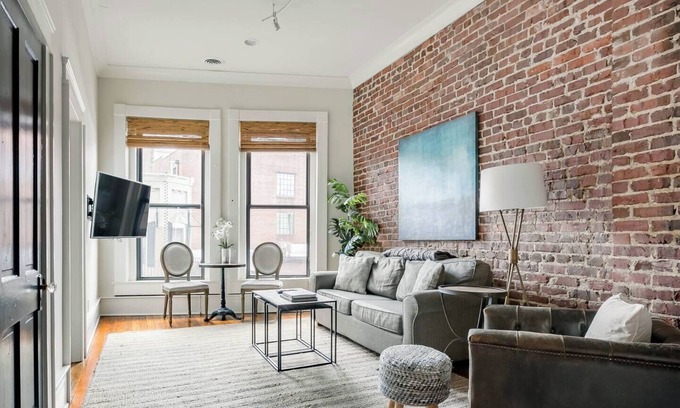 Old City Condominio | Old City - Walk to Everything!