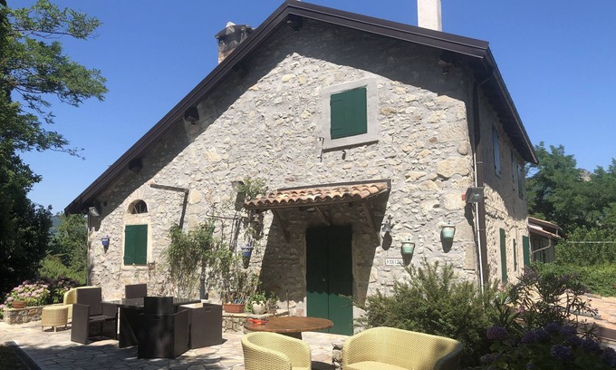 Marzabotto Casa | Old country house nestled in the green hills of Bologna