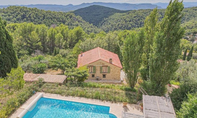 Seillans Otro | Old farm restored in Provence 5 Bedrooms Swimming Pool Ideal for families!