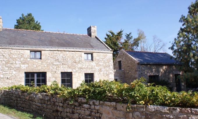 La Trinite-sur-Mer Casa | Encantadora casa en zona histórica con jardín, a 5 minutos del puerto y playas.