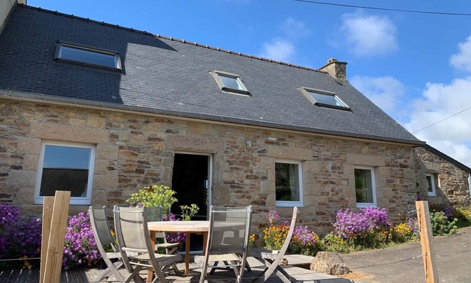 Saint-Michel-en-Greve Casa | Old farmhouse 100m², quiet, 500 m from the beach, sleeps 6-9