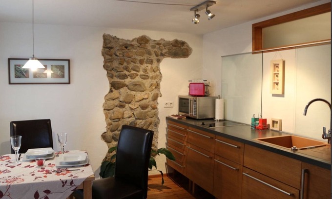 Altstadt Apartamento | Old historic residential tower in the old town of Constance