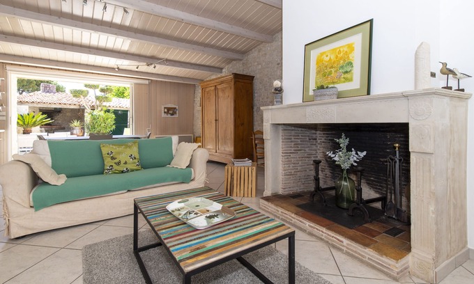 La Flotte Casa | Old house restored in the Rhaetan style, rated 4 stars, family-run