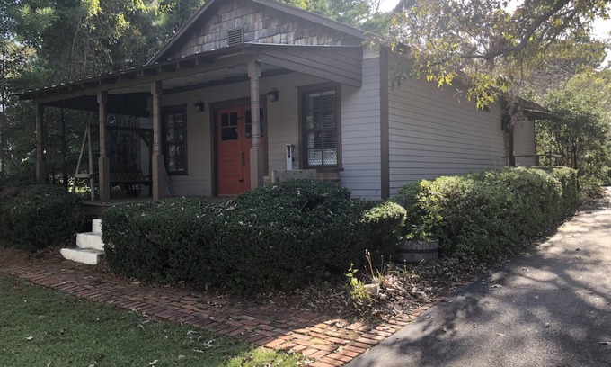 McDonough Casa | Kelleytown Old General Store