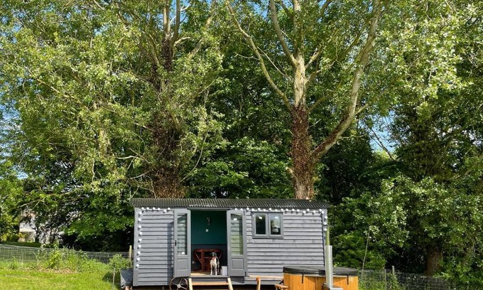 Melton Constable Apartamento | Old King William Shepherd Huts and Private Hot Tubs in North Norfolk