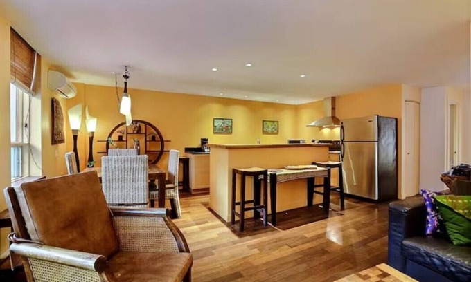 Chinatown Apartamento | Old Montreal, lovely quiet location