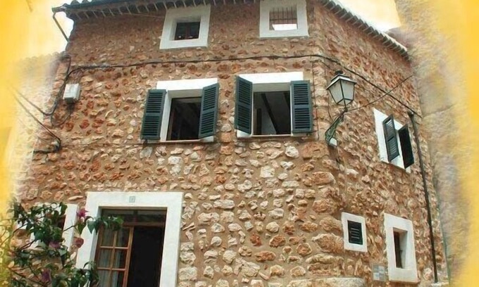 Fornalutx Cabaña | Antigua casa rural restaurada en el bellísimo pueblo de Fornalutx