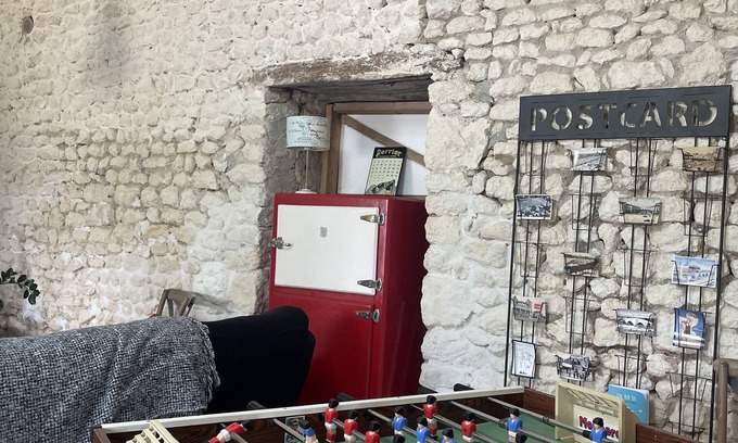 Royan Casa | Old restored wine storehouse between sea and forest