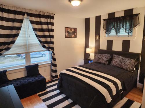 South Peabody Casa | Old Salem Inn House 15 mins from downtown Salem