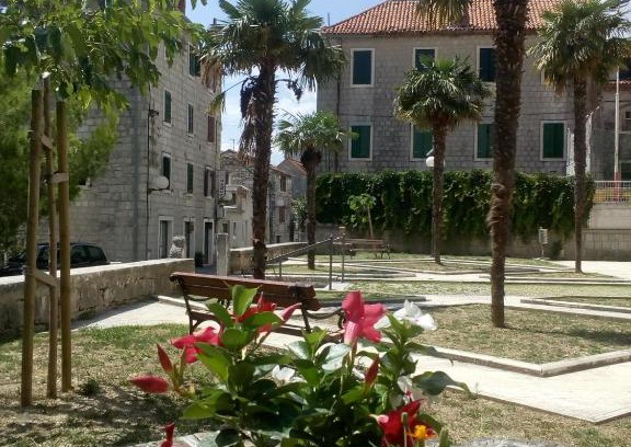 Kastela Apartamento | Old school apartment