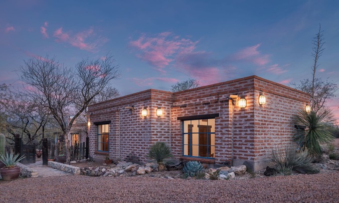 Old Fort Lowell Casa | Old Southwest Luxury & Glamor - Bolsius House