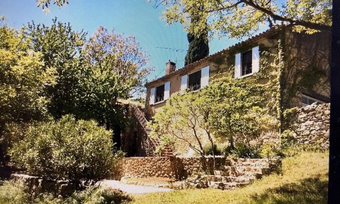 Merindol Casa | Old stone family home