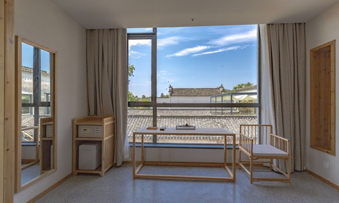 Yi County Casa | Old Street Moye Inn