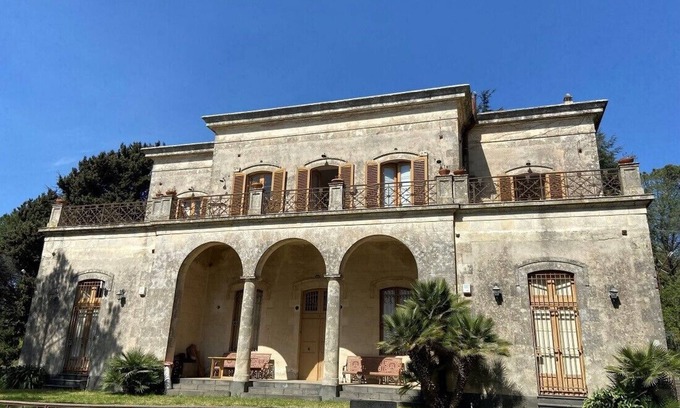Piedimonte Etneo Villa | OLD-STYLE VILLA - EXCLUSIVE (MAX 20 PEOPLE)