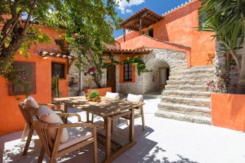 Ermionida Casa | Old Town Charm Casa Historica