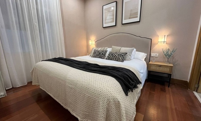 Casco Viejo Apartamento | Corazón del Casco Viejo junto a la Plaza Nueva