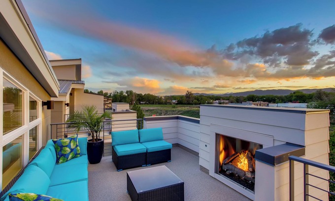 Fort Collins Casa | Old Town Group Retreat - New to Brewery District!