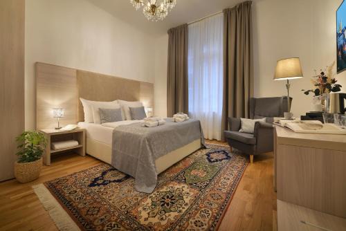 Josefov Apartamento | Old Town Residence by Little King