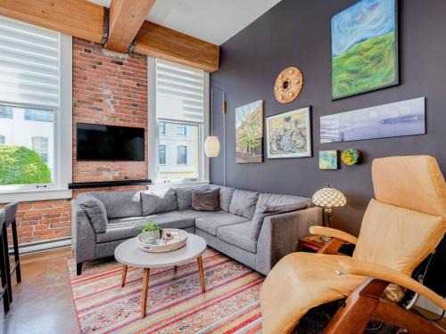 Downtown Victoria Apartamento | Old Town Retreat-your artful escape in Victoria’s historic Old Town by Victoria Prime!