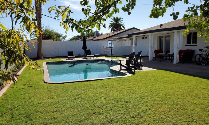 Scottsdale Country Acres Casa | ¡INCREÍBLE!* Casco antiguo * Destino de 5 estrellas Inicio * Piscina * Sala multimedia * ¡Todo lo que necesitamos es a usted!