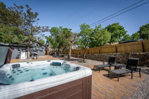 Cottonwood Casa | Old Town Stunner