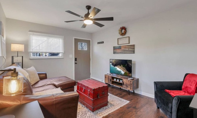 Franklin Park Apartamento | Old Towne East - 1 BR Apt - Steps from E Market