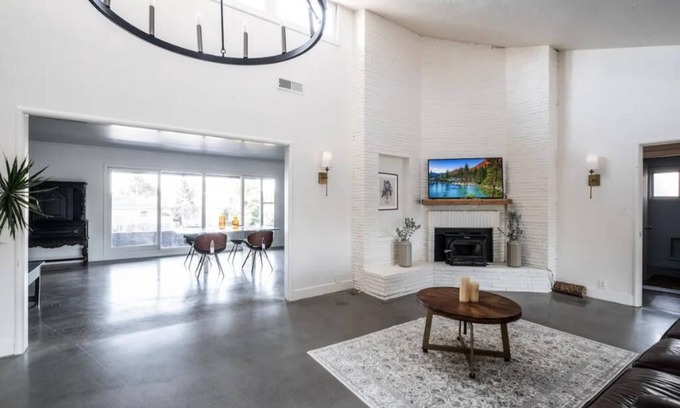 Stockton Casa | Old World Charm W/Dry Sauna & Water Front Dock