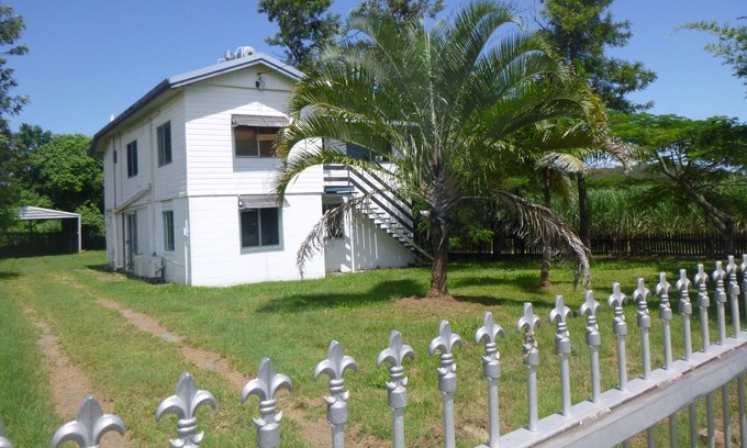 Kuttabul Casa | Old-world rustic charm Queenslander, 30 km North of Mackay on Bruce Highway
