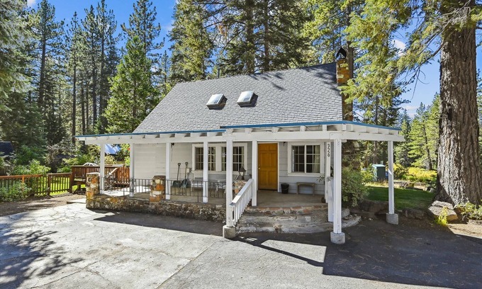 Lake Forest Casa | Olde Tahoe Charmer - Pet Friendly