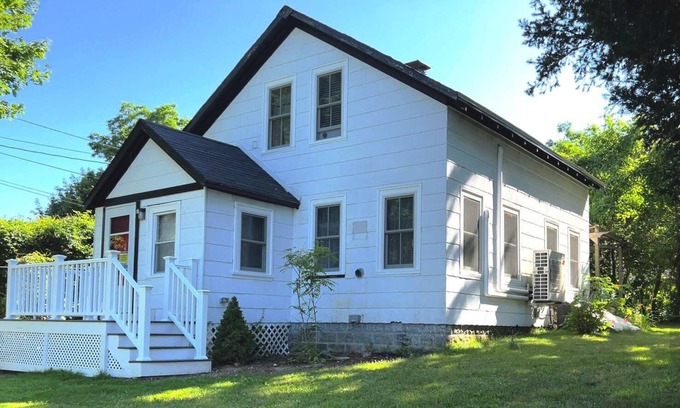 Sandwich Casa | Oldest Town of Cape Cod In The Historic District