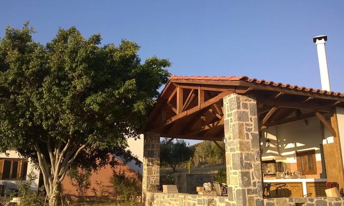 Kounelion Otro | Olive grove house of Babis