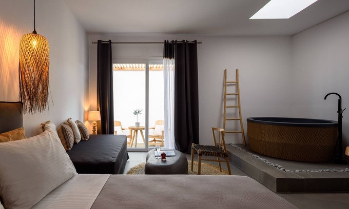 Ano Mera Apartamento | Olive Mykonos Villas - Honeymoon room with indoor jacuzzi