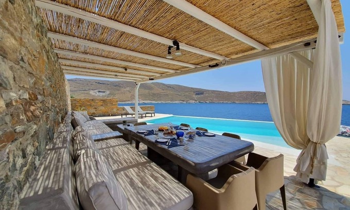 Kithnos Villa | Villa frente al mar de la costa de oliva