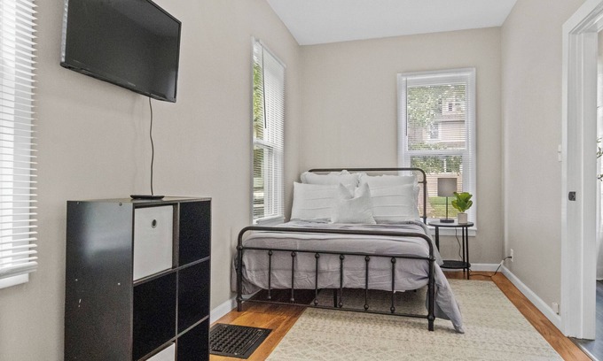 Bloomington Casa | Olive Street Bungalow, located in the family friendly east-side historical area.
