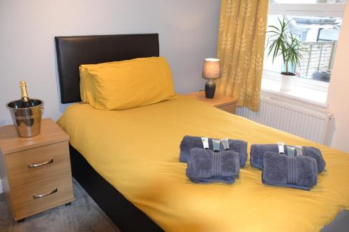 Salisbury Apartamento | Olive Tree 2 bed Apartment - STAYSEEKERS