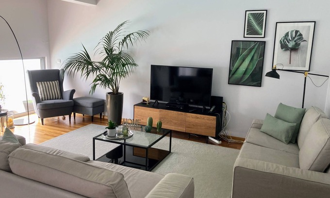 Faja de Baixo Casa | Oliveira House