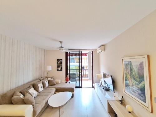 Puerto de Santiago Apartamento | OLIVIA SUNSET BLISS - AC, fibre net, large pool, La Gomera and ocean view