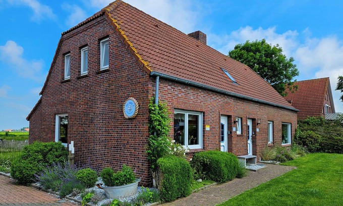 Werdum Casa | Oll Smee 9 - Holiday home with two apartments for a large group!