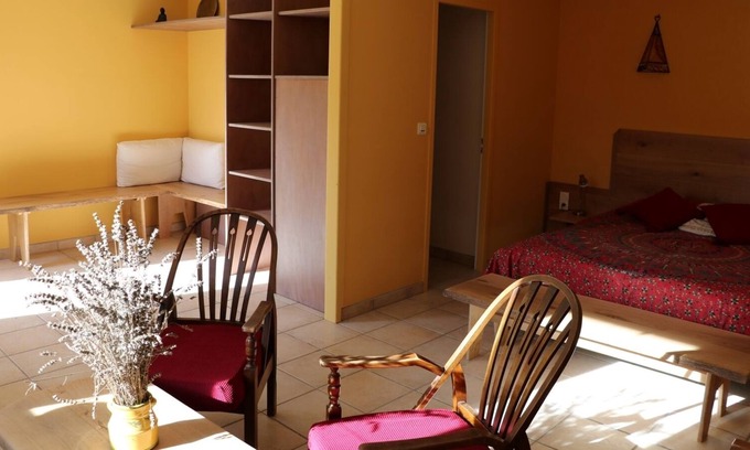 Espagnac-Sainte-Eulalie Cama Y Desayuno | Guest house with swimming pool