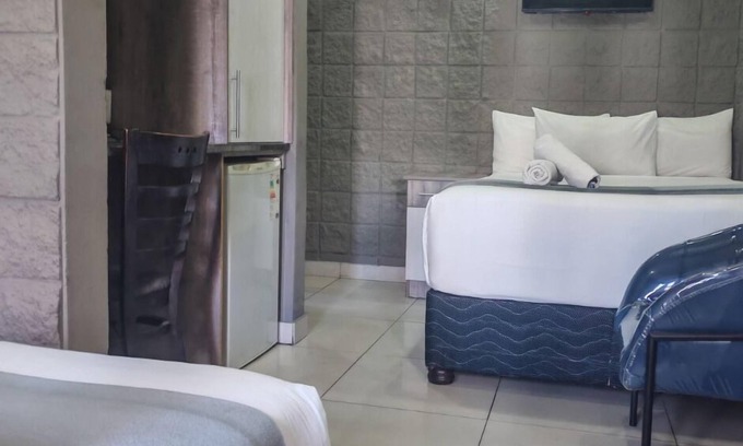 Kempton Park Casa | Olu Guest Lodge