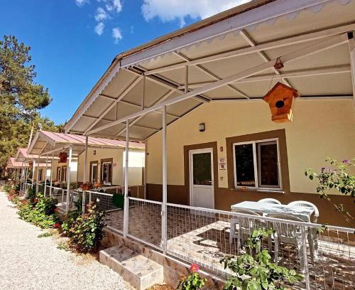 Olympos Apartamento | OLYMPOS YÖRÜK OTAĞI APART EVLERİ