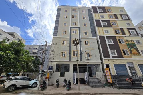Madhapur Hotel | Om Sri Vigneshwara Palani Grand Hotel