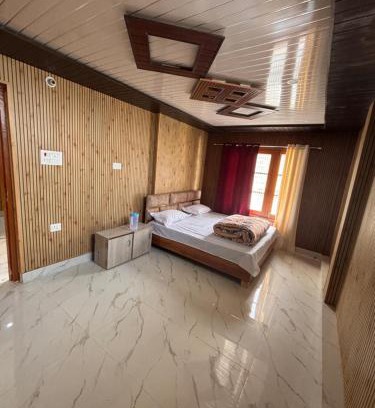 Kharsali Casa | Omji - Sant Manas Bhushan Ashram Yamunotri, 200m from Helipad